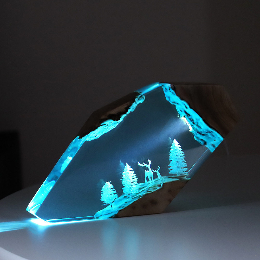 Resin Art Baby - ของตกแต่งบ้านงานฝีมือเรซินไม้เนื้อแข็ง รูปนางฟ้าป่ากวางเรืองแสง ของประดับโต๊ะทำงานส่วนบุคคล ลายเรือจม ปลาหมึกยักษ์
