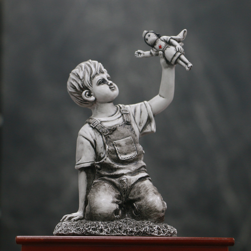 งานศิลปะรูปปั้นแบงค์ซีย์ รูปปั - Resin Art Wedding Gift บทวิจารณ์และราคา